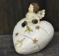 Preview: Engel auf Herzstein weiss (Figur 2) Höhe: 9 cm