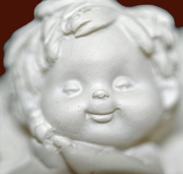 Kleiner IGOR in Blüte schlafend (Figur 3) Höhe: 4,5 cm