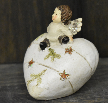 Engel auf Herzstein weiss (Figur 2) Höhe: 9 cm