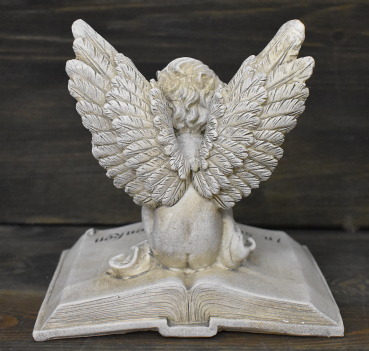 Trauer-Engel auf Buch «In stillem Gedenken» Höhe: 17 cm
