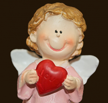 Engel rosa mit «LOVE»-Herz Höhe: 8 cm
