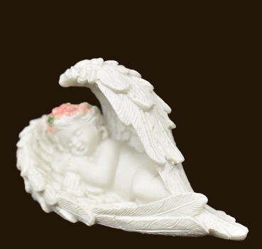 Engelchen schlafend in Flügel mit rosa Rosen (Figur 1) Höhe: 3,5 cm