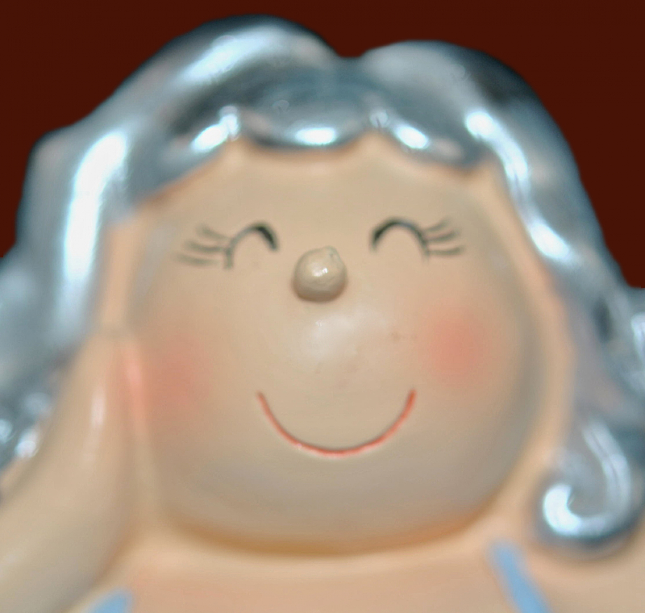 Engel-Frau auf Kante sitzend hellblau (Figur 1) Höhe: 12 cm