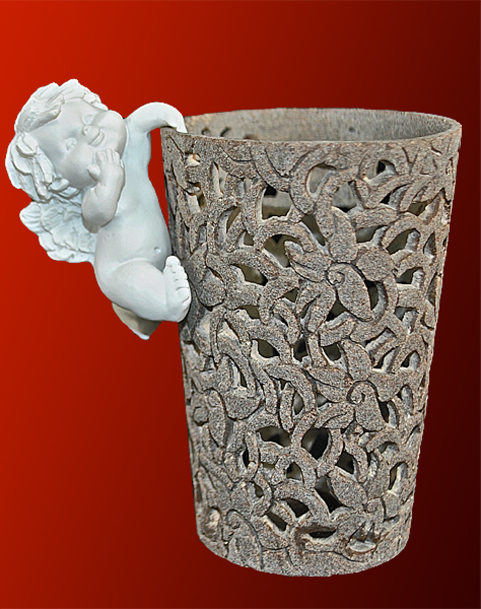 IGOR an Vase (Figur 4) Höhe: 6,5 cm