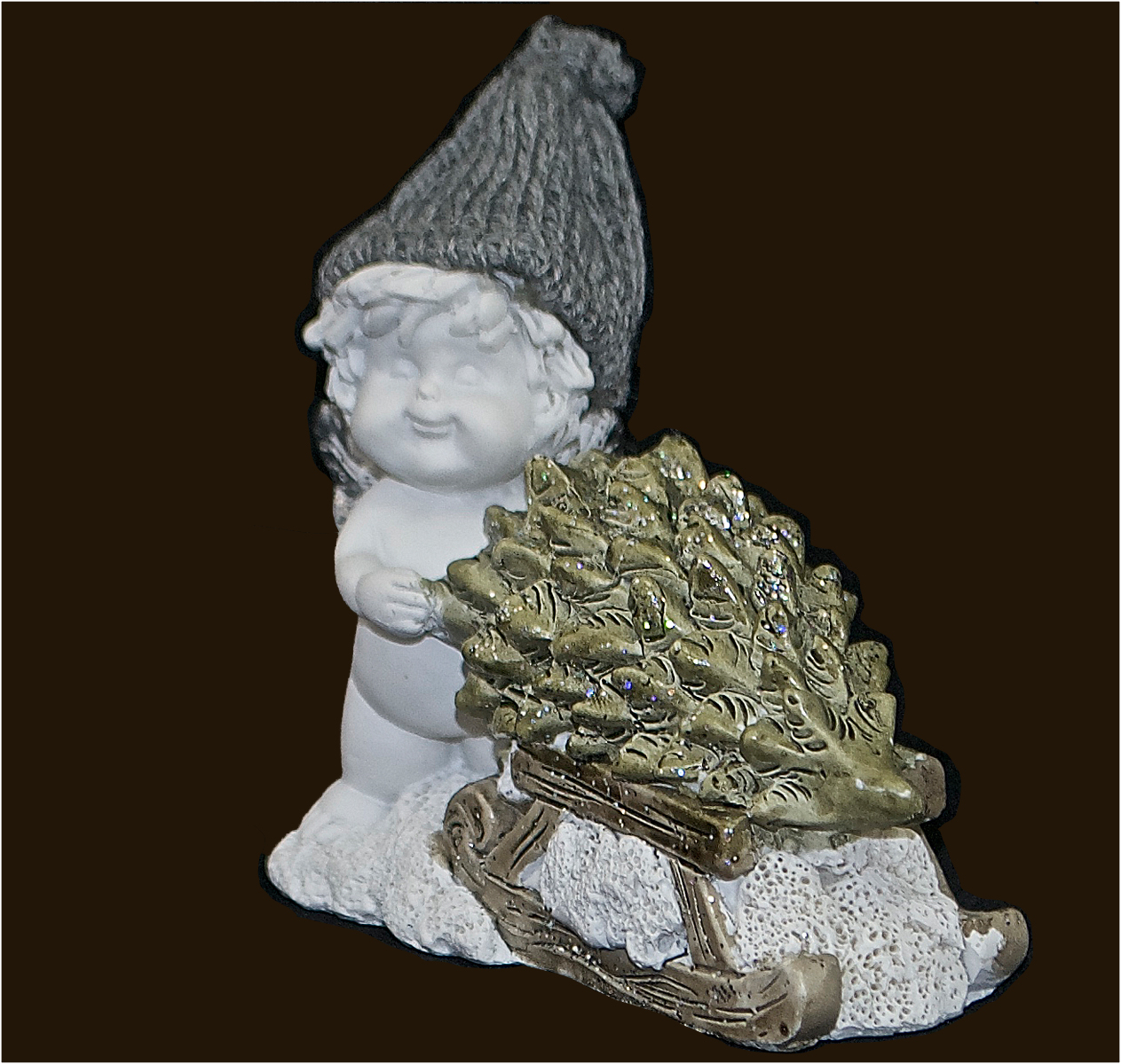 IGOR mit Wintertanne (Figur 2) Höhe: 9,5 cm