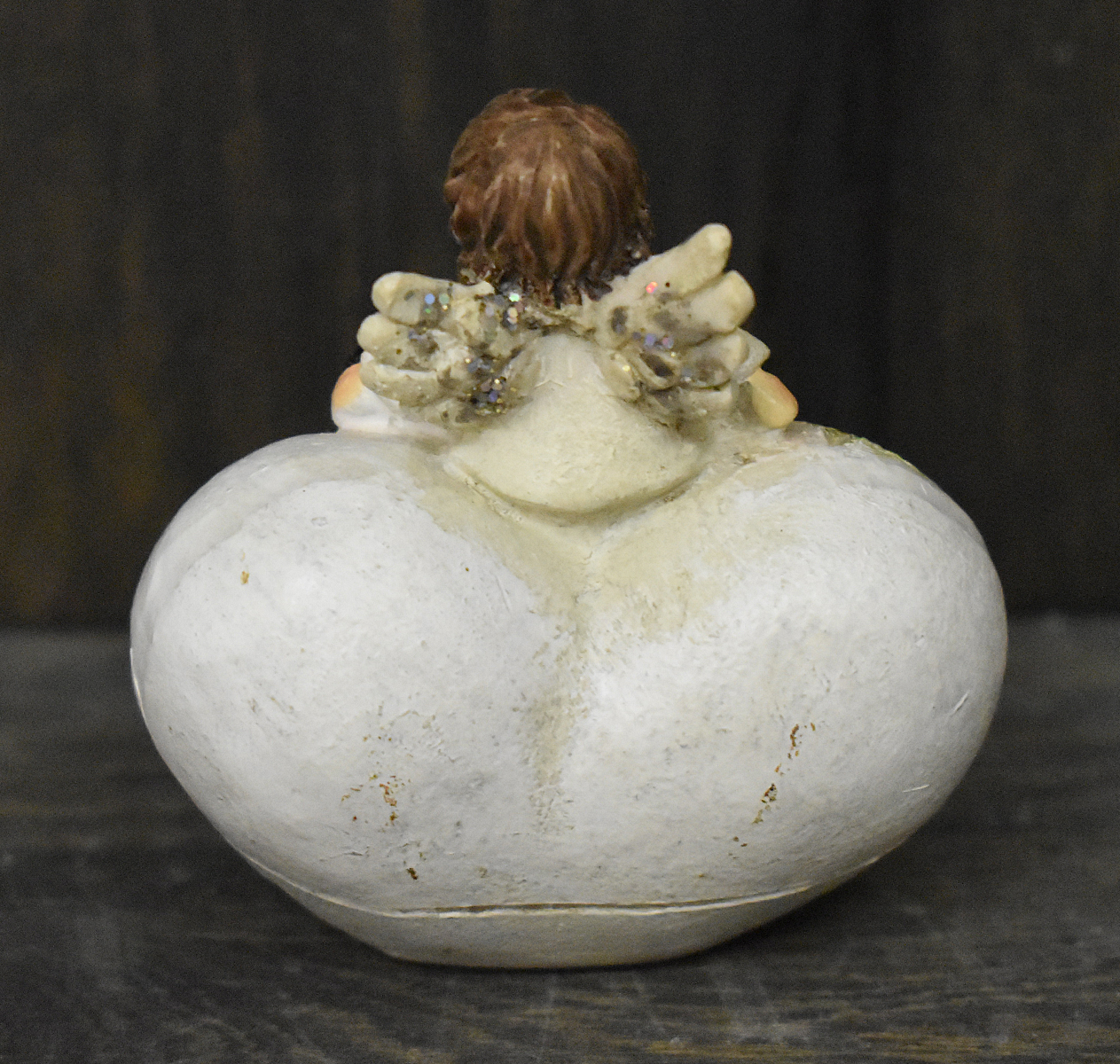 Engel auf Herzstein weiss (Figur 2) Höhe: 9 cm