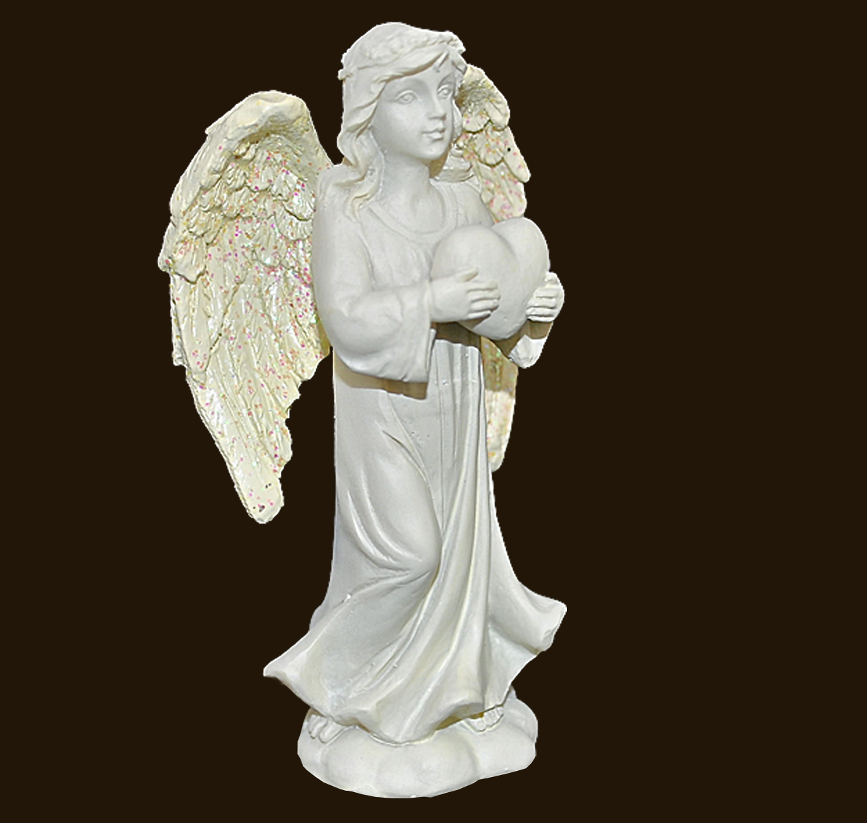 Engel mit Herz (Figur 4) Höhe: 9 cm