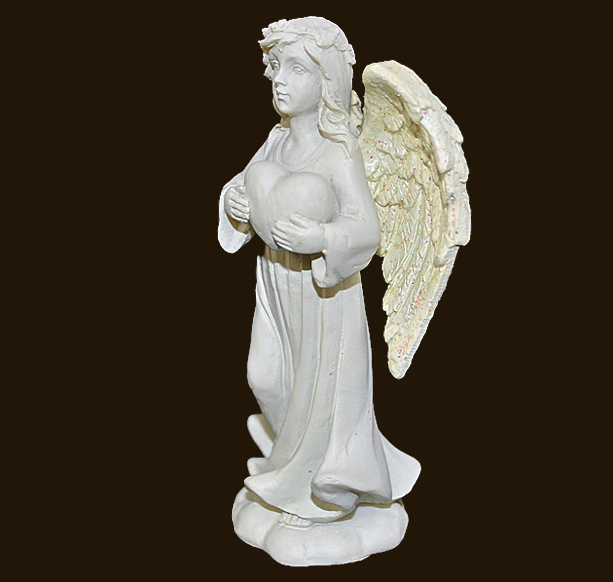 Engel mit Herz (Figur 4) Höhe: 9 cm