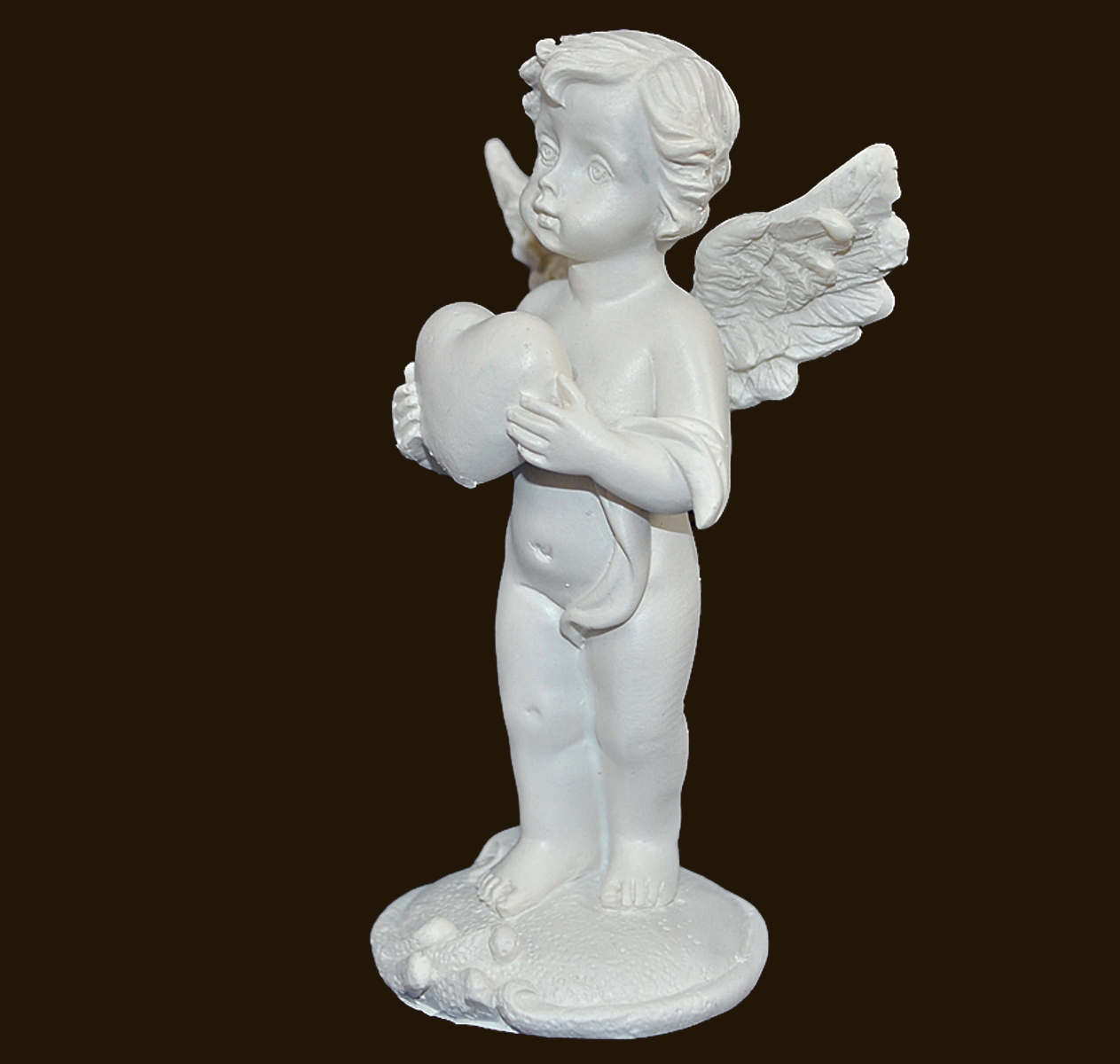 Engel stehend mit Herz (Figur 4) Höhe: 9 cm