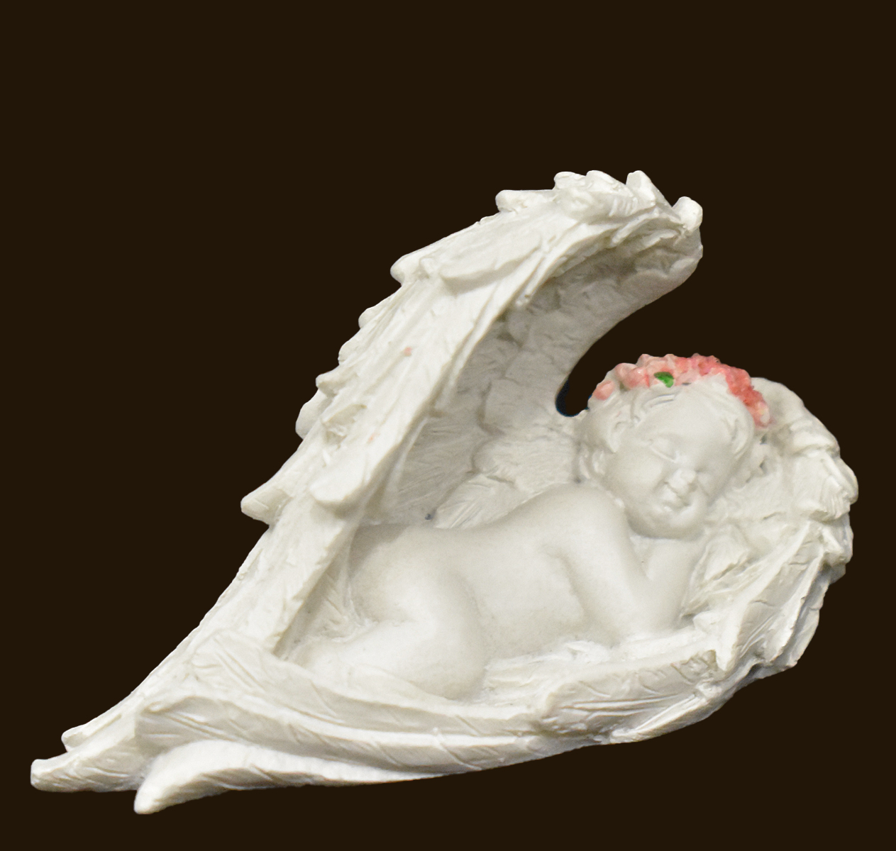 Engelchen schlafend in Flügel mit rosa Rosen (Figur 2) Höhe: 3,5 cm