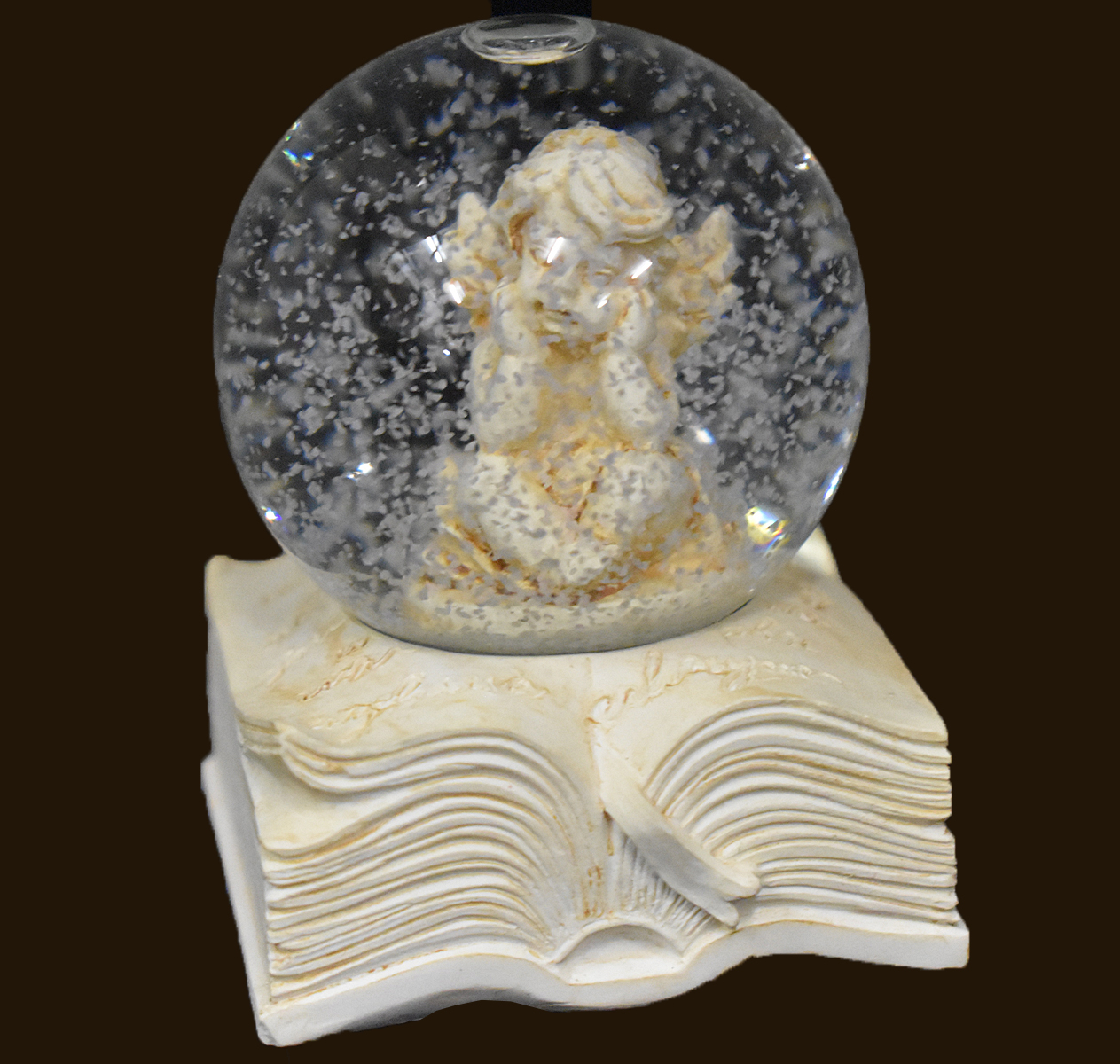 Schneekugel Engel auf Buch (Figur 4) Höhe: 6 cm