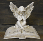 Trauer-Engel auf Buch «In stillem Gedenken» Höhe: 17 cm