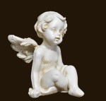 Sitzendes Engelchen antikweiss (Figur 10) Höhe: 6 cm