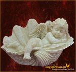Kleiner Engel in Muschel schlafend (Figur 3) Höhe: 5 cm; Breite 7 cm