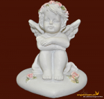 Engel auf Herz mit Blütenkranz (Figur 4) Höhe: 5,5 cm